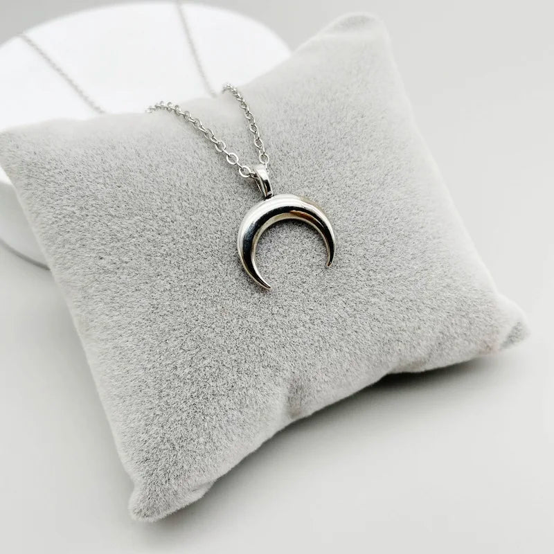 2021 Fashion 5 Designs Moon Pendant Chain Female Necklace For Wholesale Friendly Gifts Jewelry Women Necklace Drop Shipping