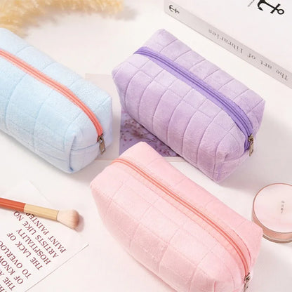 New cute plush cosmetic bag, travel skin care product storage bag, high-looking female mobile phone large capacity storage bag