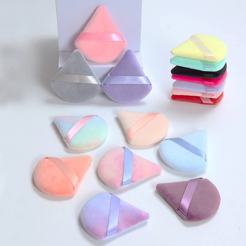 6 Pcs New Triangular Sponge Puffs with a Soft Skin Friendly and Delicate Makeup Feel Suitable for Home or Travel Use